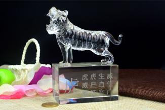 中号生肖-虎（带底座）礼品