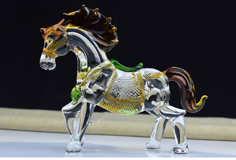 彩色鞍马-水晶马-马到成功-一马当先-走马上任